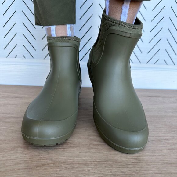 ⭐UGG Australia Women Boots Waterproof Rain Sz 7 Chevonne Geniune Sheep Fur Olive - Picture 4 of 10